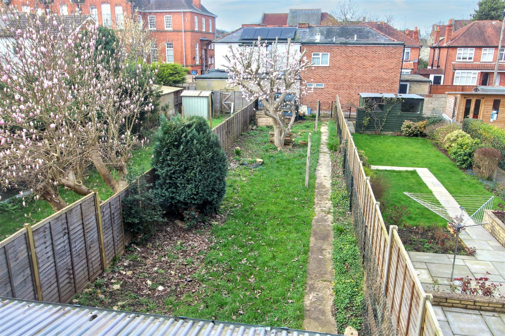 3 bed property in Wantage Road, Reading